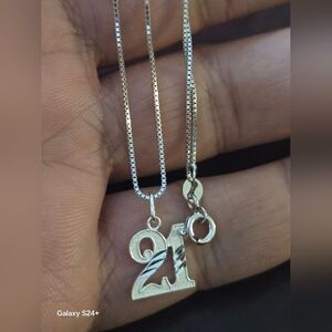 Sterling Silver Necklace with '21' Pendant SZ :15,5"